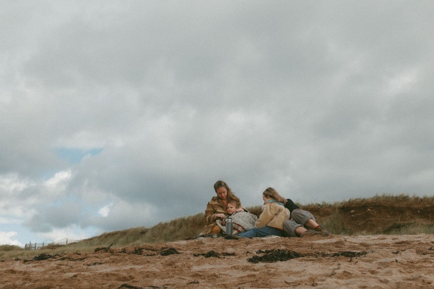 cinematic, storytelling, family , beach, outdoor, natural , photographer