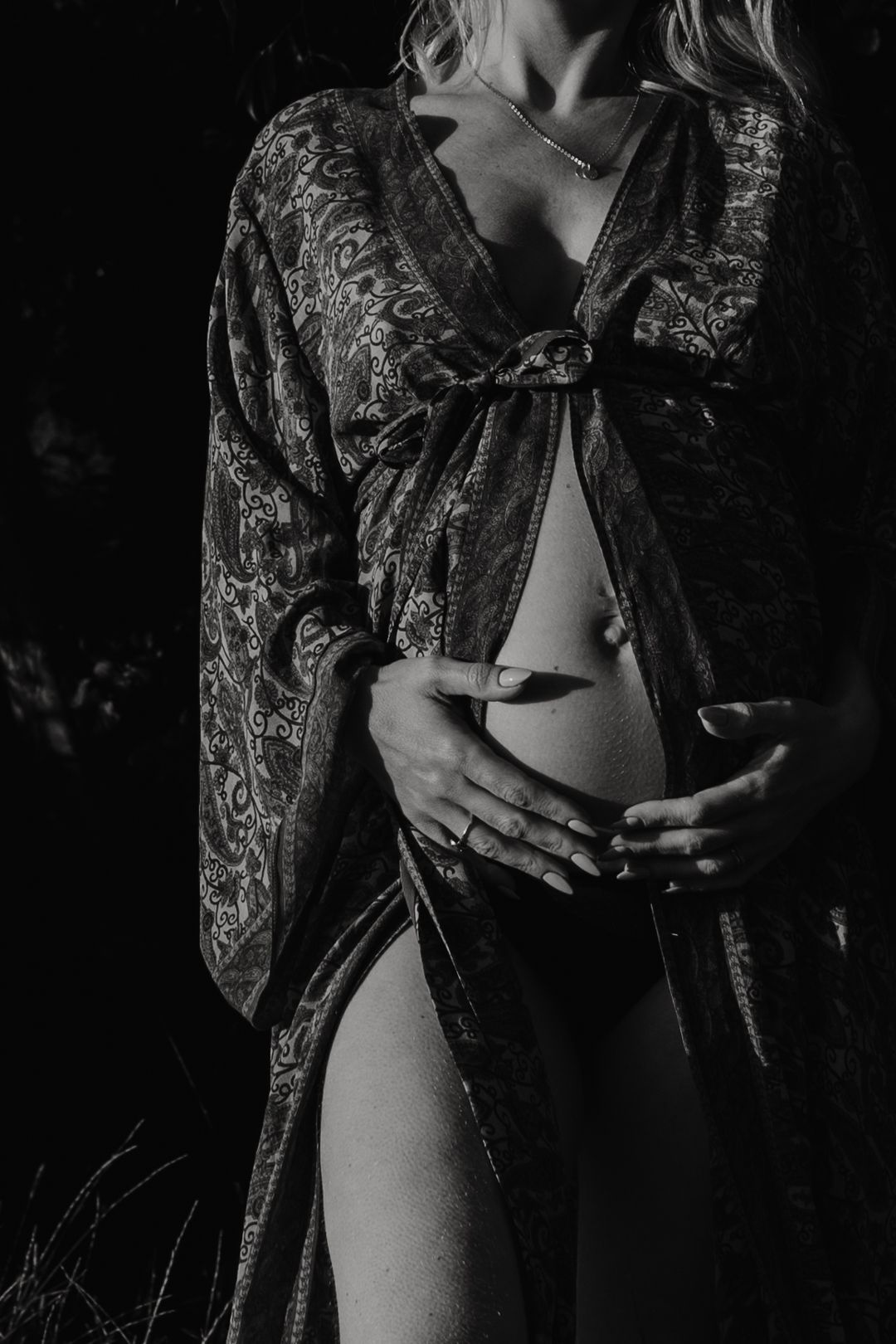 black & white, maternity, ethereal, real, natural