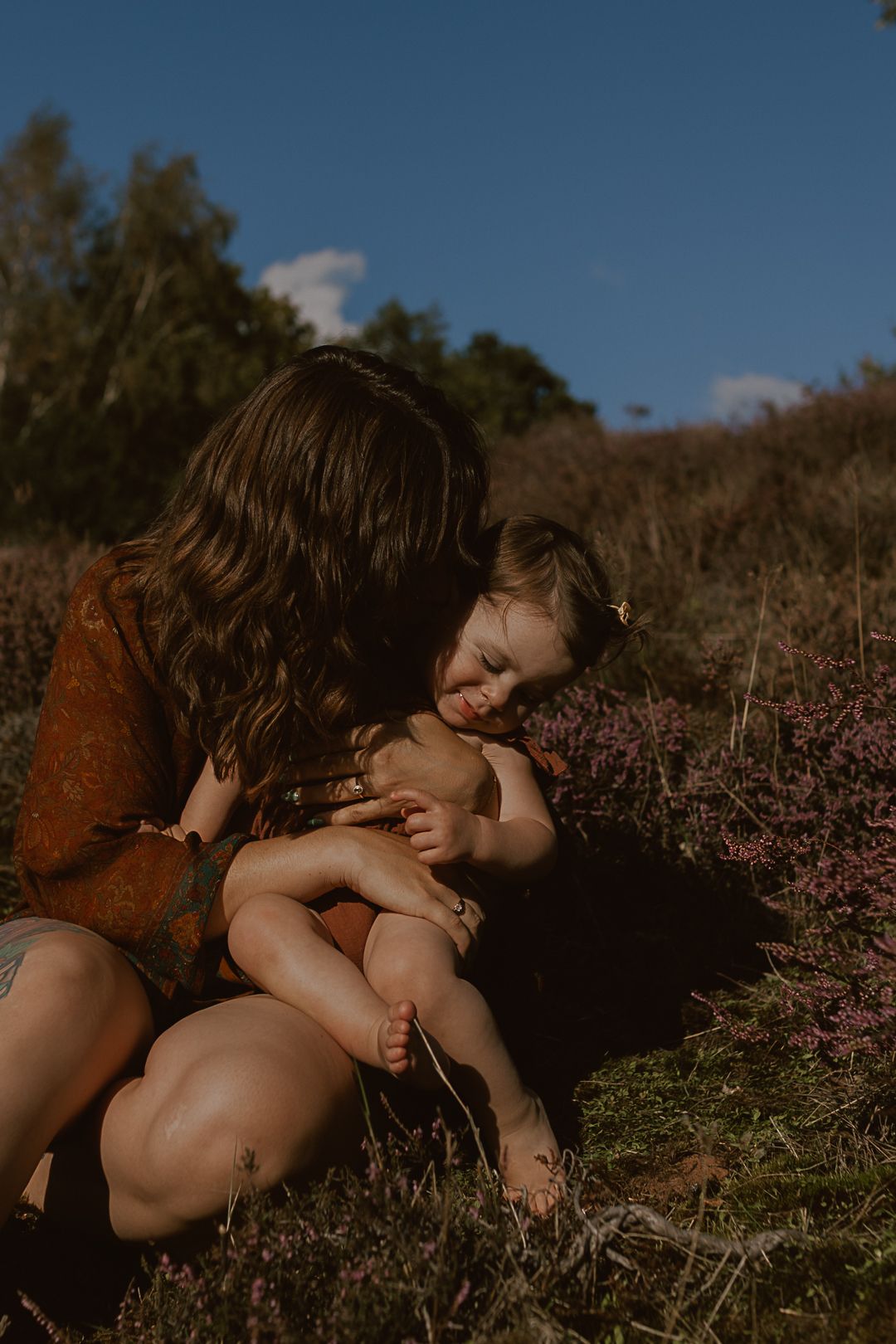 outdoors, natural, real, emotive, golden hour, breastfeeding