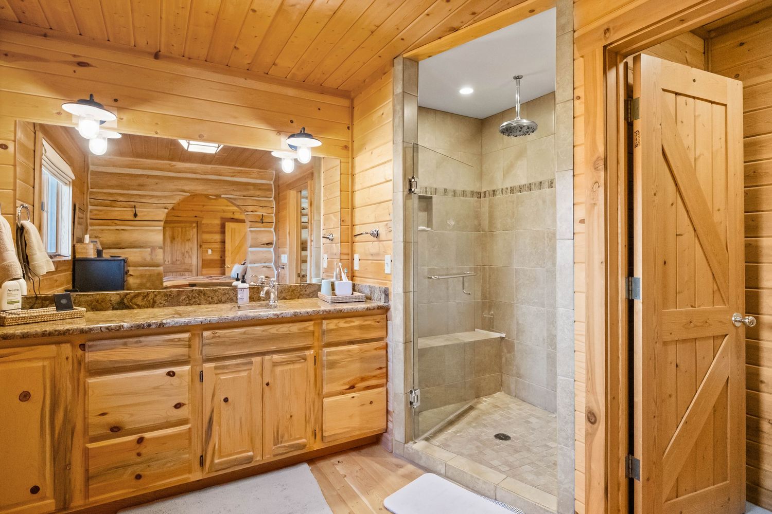 Primary bathroom in luxury Ennis, Montana home