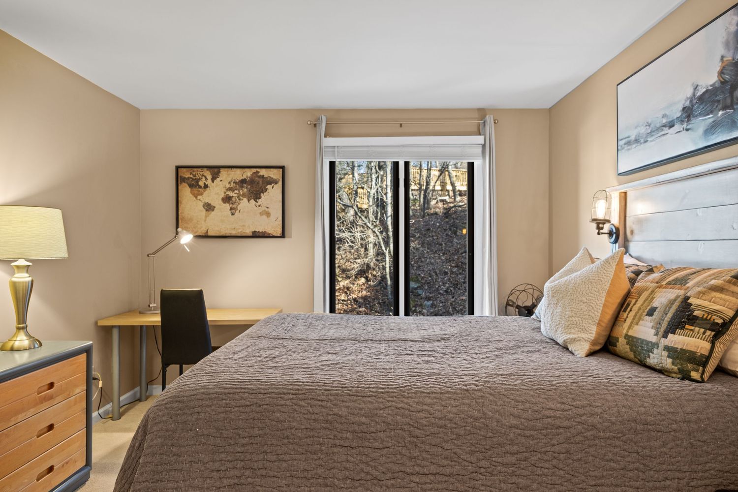 Wintergreen mountain condominium bedroom