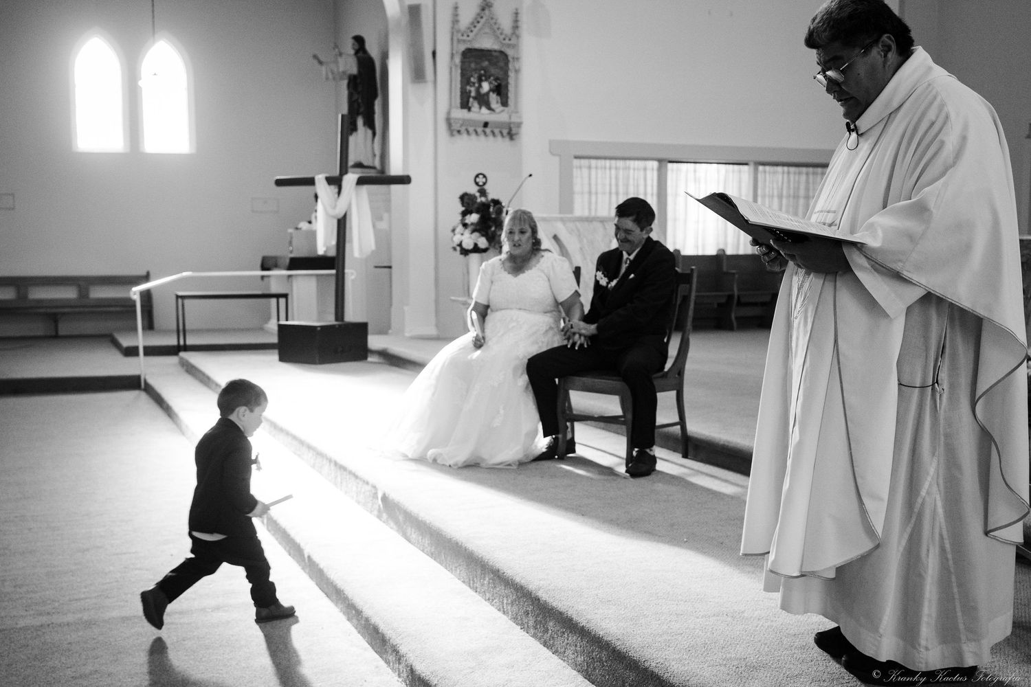 Wedding photography at the Cootamundra Catholic Church.