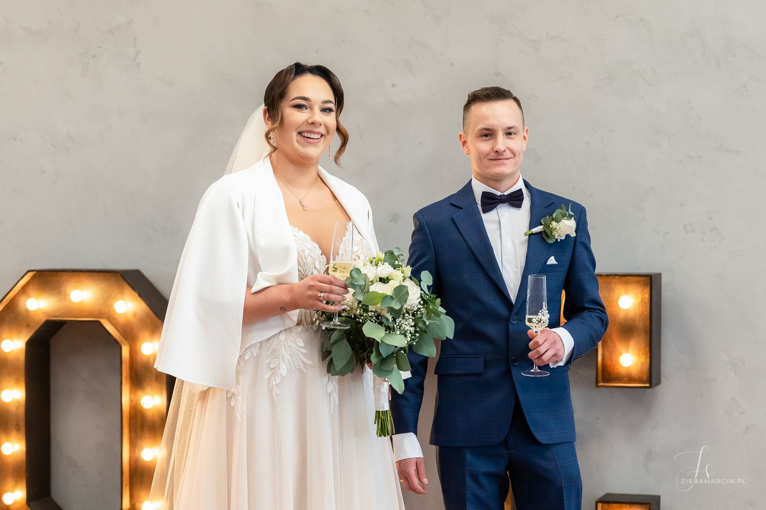 Rozpoczęcie wesela toastem, fotograf ślubny Krosno
