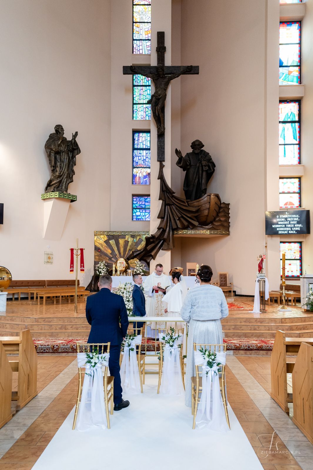 Reportaż ślubny w kościele, przysięga pary młodej, fotograf ślubny Podkarpacie