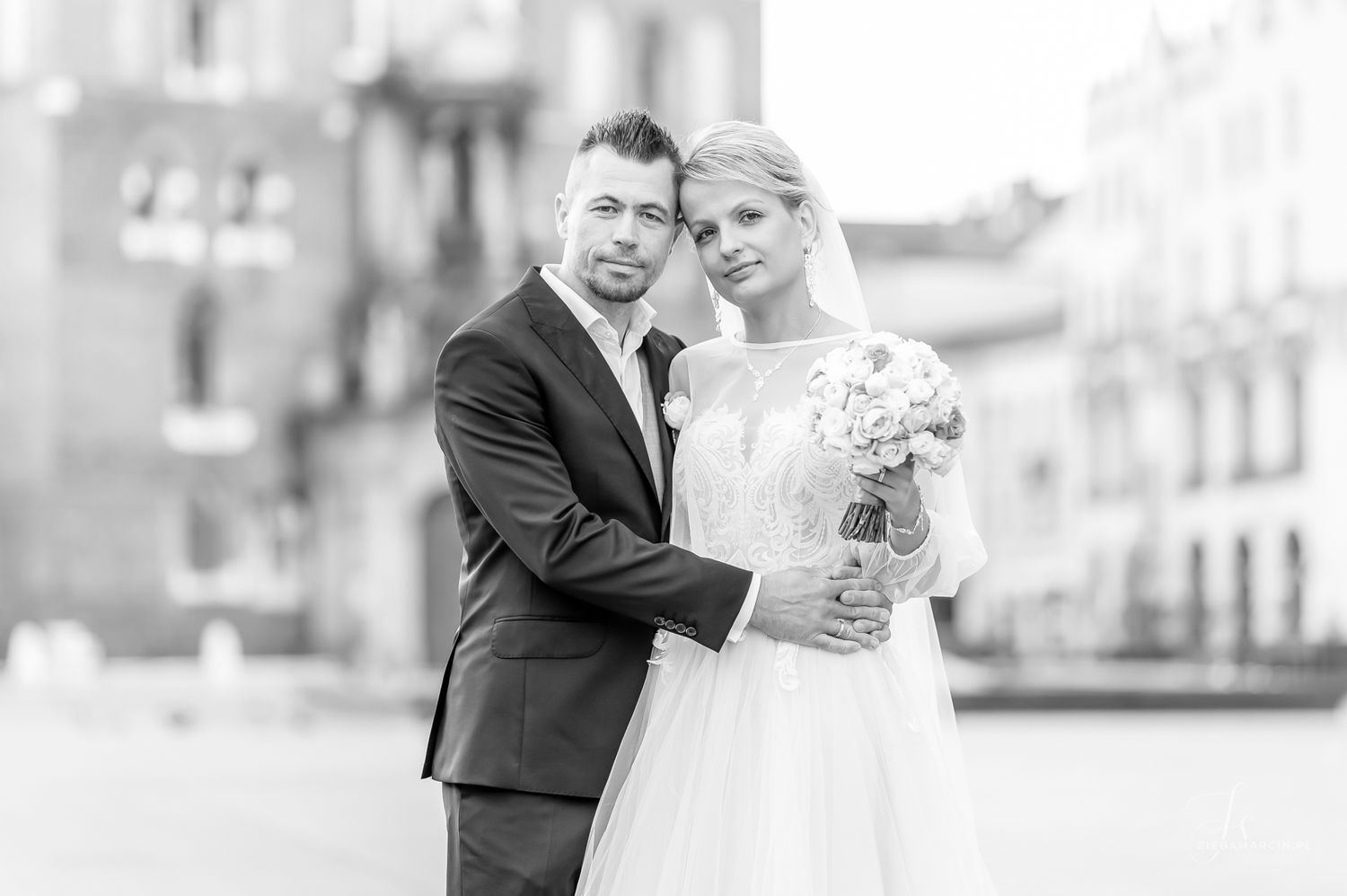 Sesja ślubna o poranku w Krakowie, fotograf ślubny Kraków