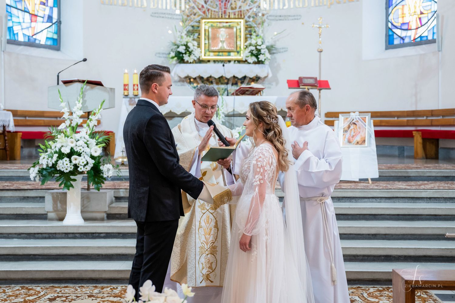 Przysięga małżeńska, emocjonalna fotografia ślubna Dąbrowa Tarnowska