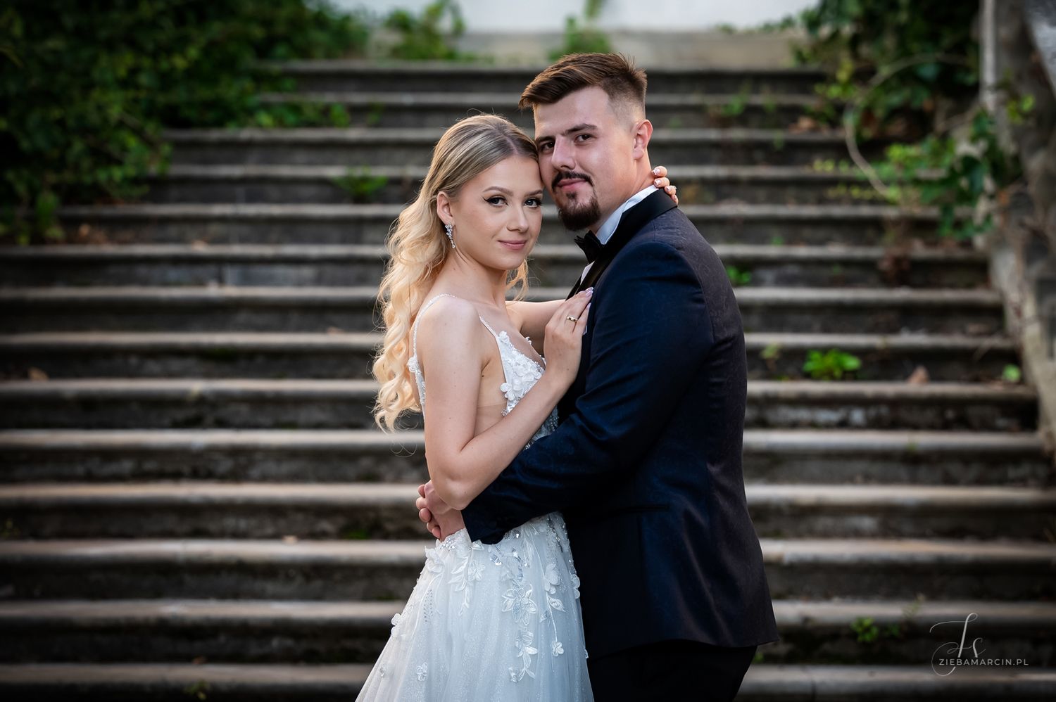 Sesja plenerowa w pięknym Krasiczynie, fotografia ślubna Krasiczyn