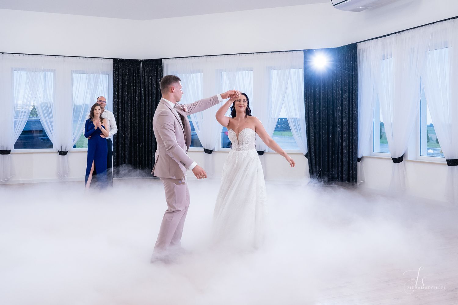 Pierwszy taniec pary młodej, Dom Weselny Euforia Mała, fotograf ślubny Dębica