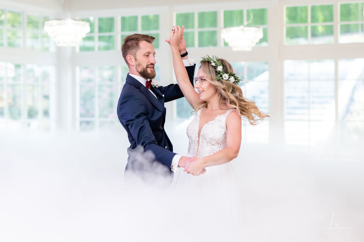 Pierwszy taniec pary młodej, fotograf ślubny Tarnów