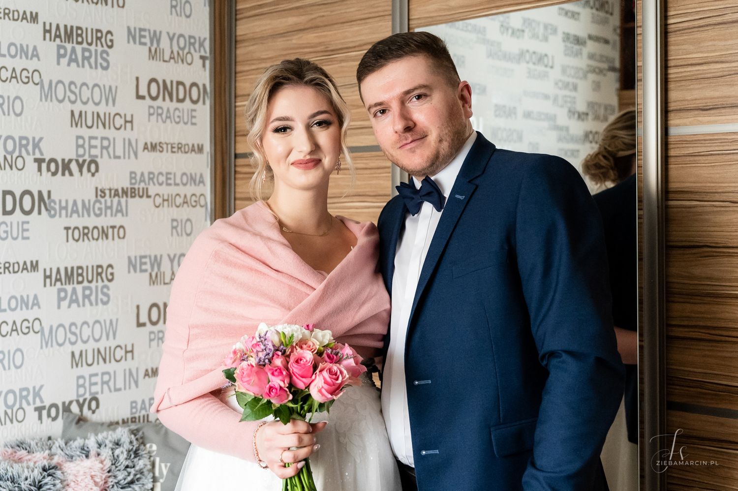 Przygotowania ślubne pary młodej przed ślubem cywilnym, fotograf ślubny Krosno