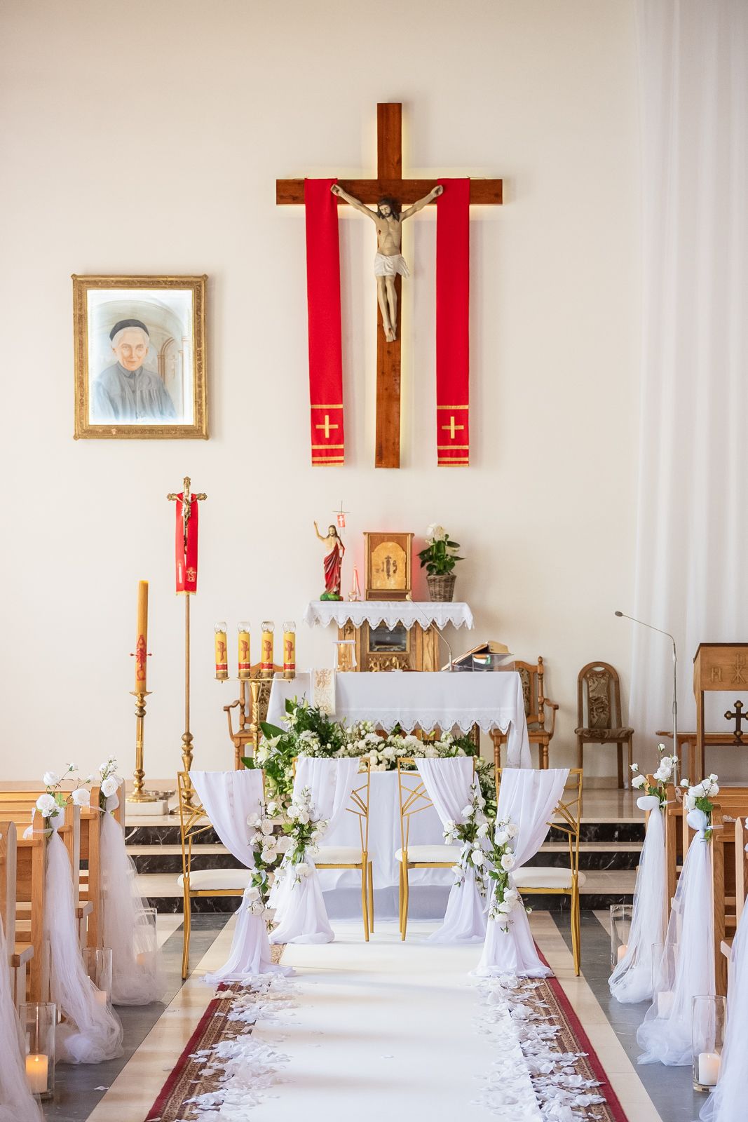 Dekoracja miejsca ceremonii ślubnej, Kościół, ceremonia ślubna w kościele Rzeszów i okolice