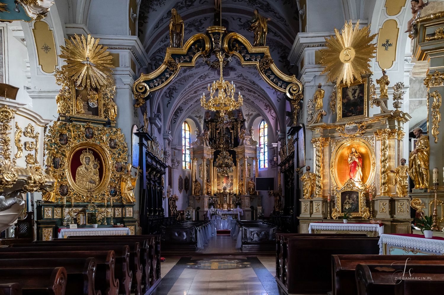 Dekoracje i architektura w Bazylice św. Mikołaja, fotograf ślubny Bochnia