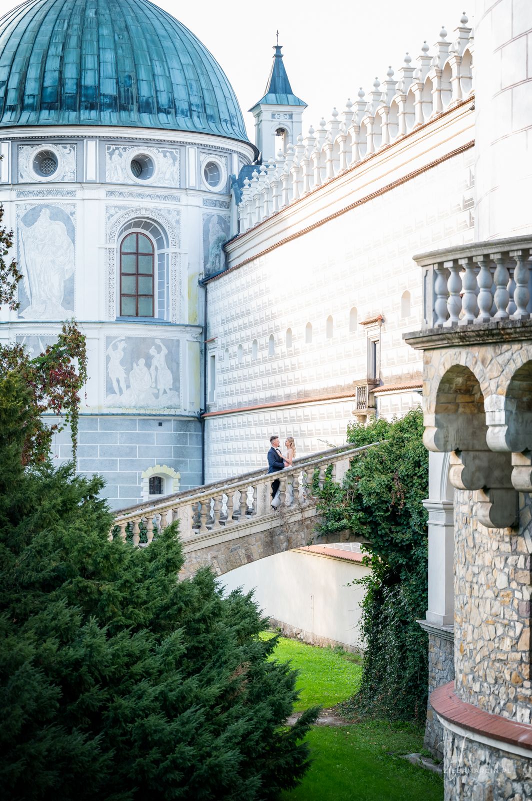 Plener ślubny na Zamku w Krasiczynie, naturalne zdjęcia ślubne Krasiczyn