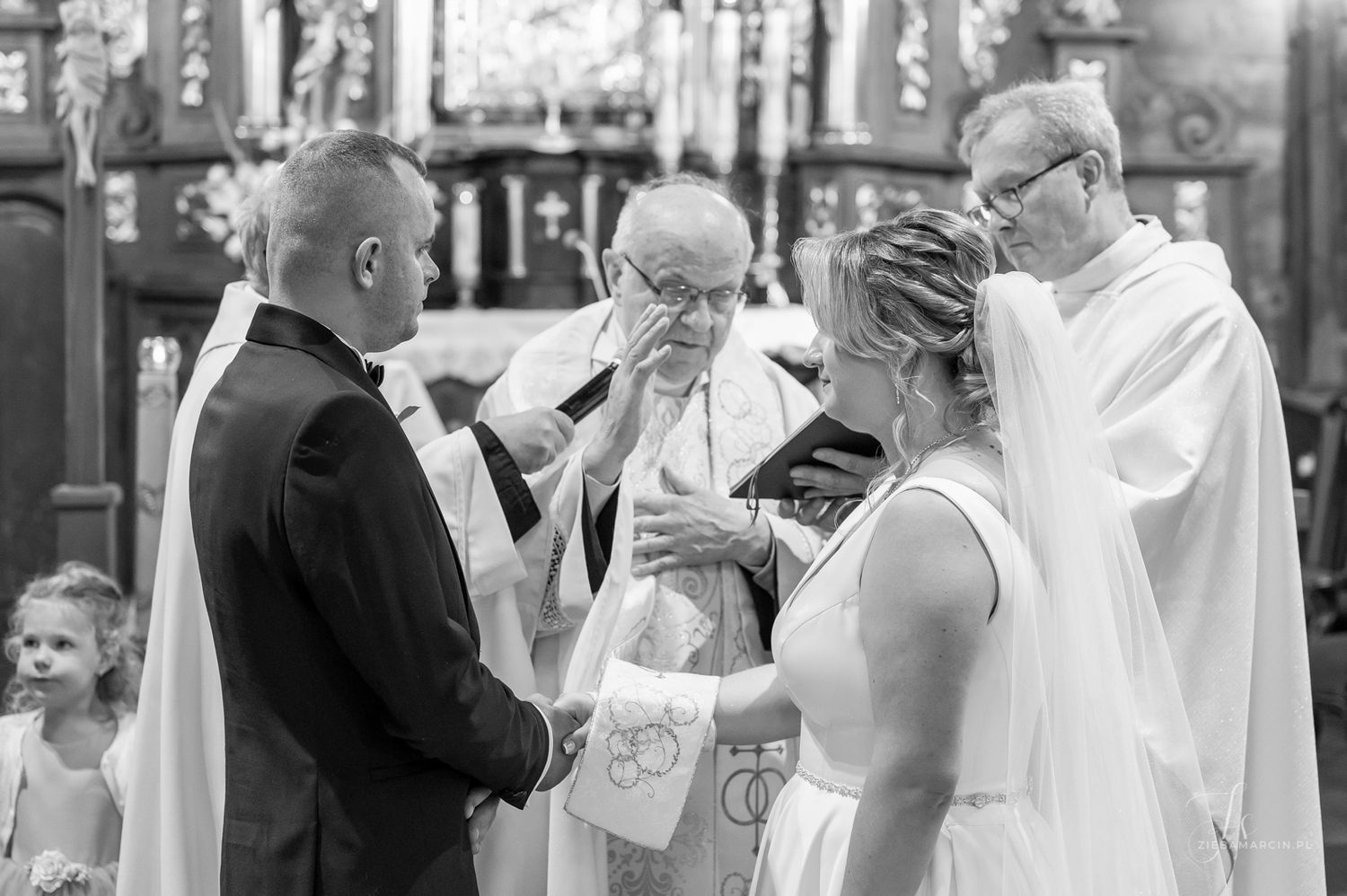 Jesteśmy małżeństwem, ceremonia ślubna Modlnica, fotograf ślubny Kraków i okolice