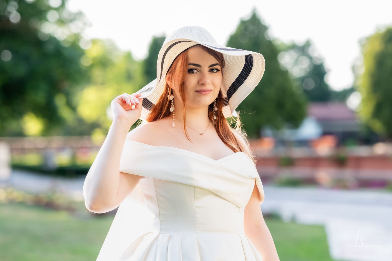 Portret panny młodej, sesja plenerowa na zamku, naturalne zdjęcia ślubne Baranów Sandomierski