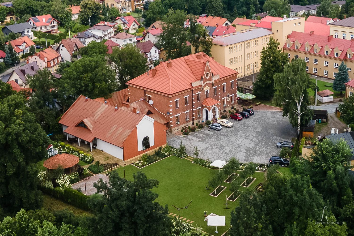 Dom weselny Aula St. Nicolai w Bochni, rustykalna sala weselna, fotograf Bochnia