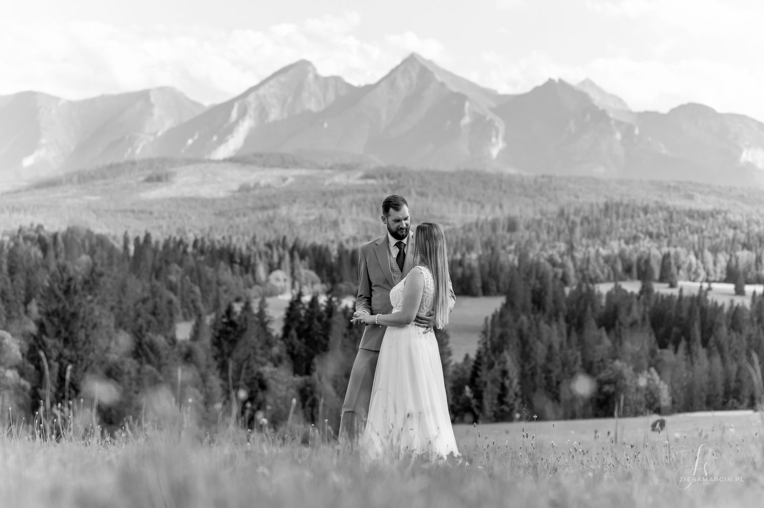 Romantyczna sesja ślubna z widokiem na Tatry, fotograf ślubny Zakopane i okolice