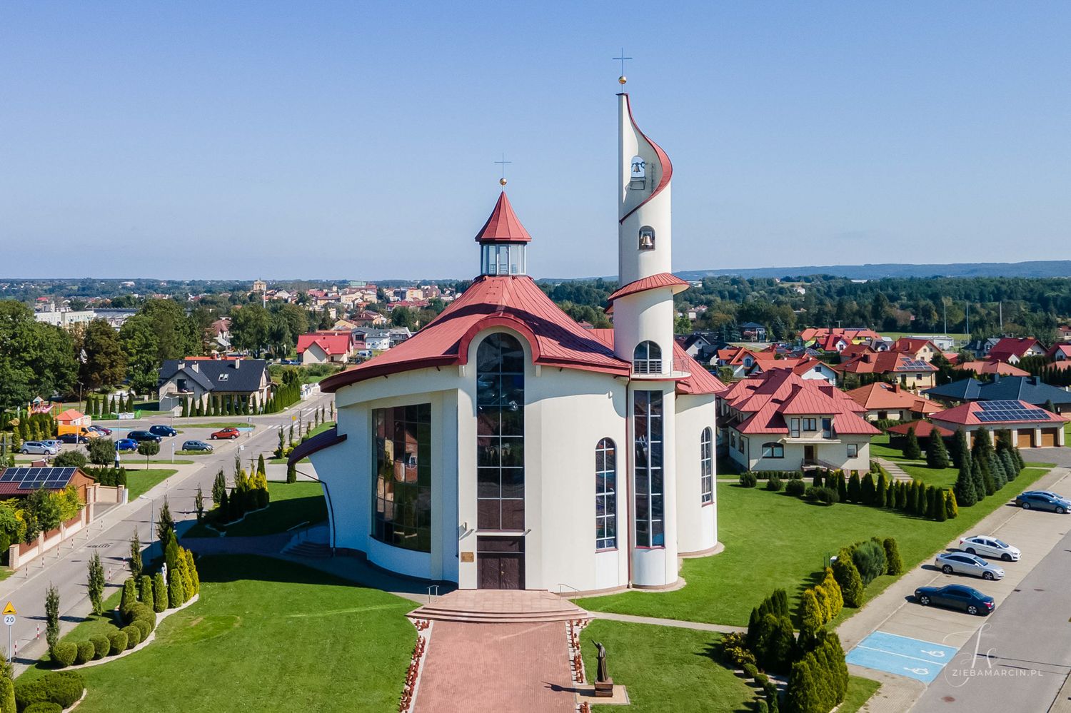 Sanktuarium Miłosierdzia Bożego w Sędziszowie Małopolskim, miejsce ceremonii ślubnej, fotografia ślubna Sędziszów Małopolski