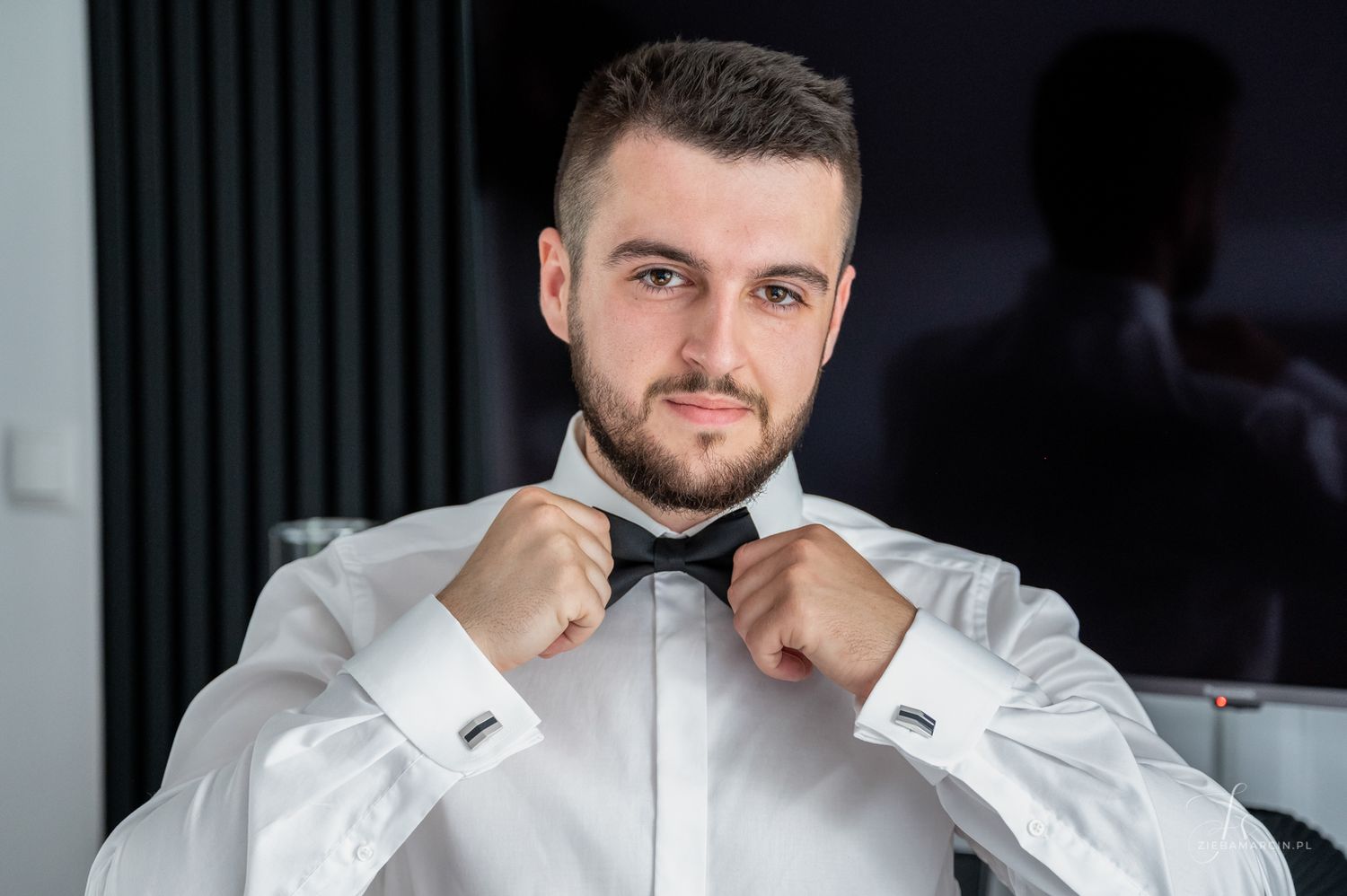Przygotowania do ślubu u pana młodego w stylu glamour, wesele glamour Dębica