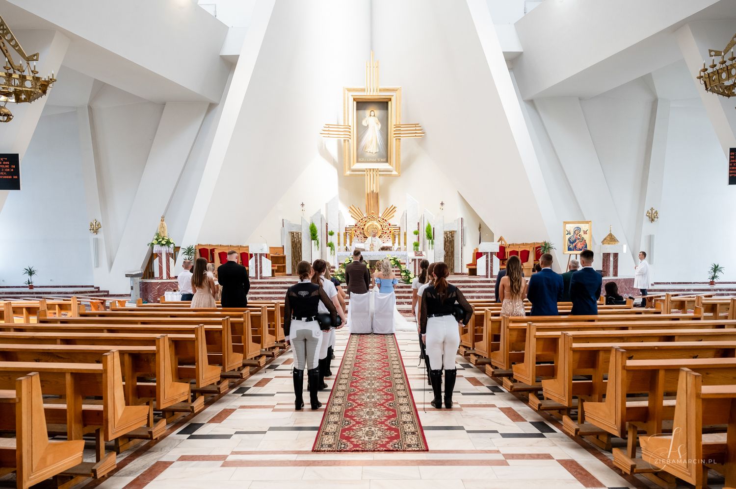 Ceremonia ślubna w kościele, fotograf ślubny Dębica