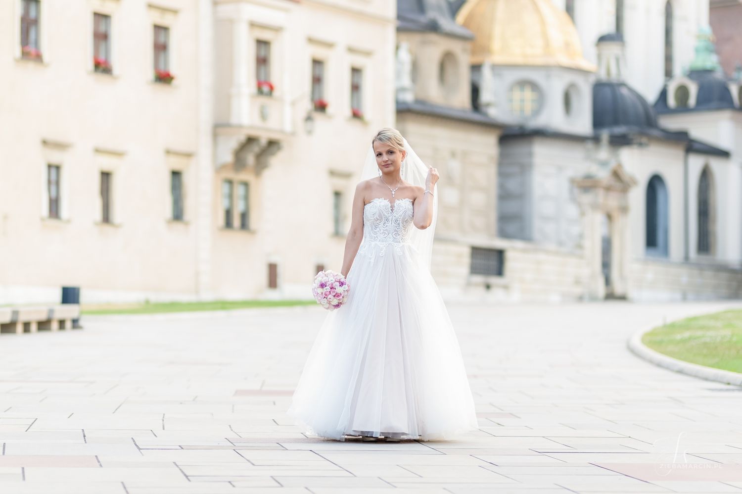 Sesja ślubna pod Wawelem o wschodzie słońca, fotografia ślubna Kraków