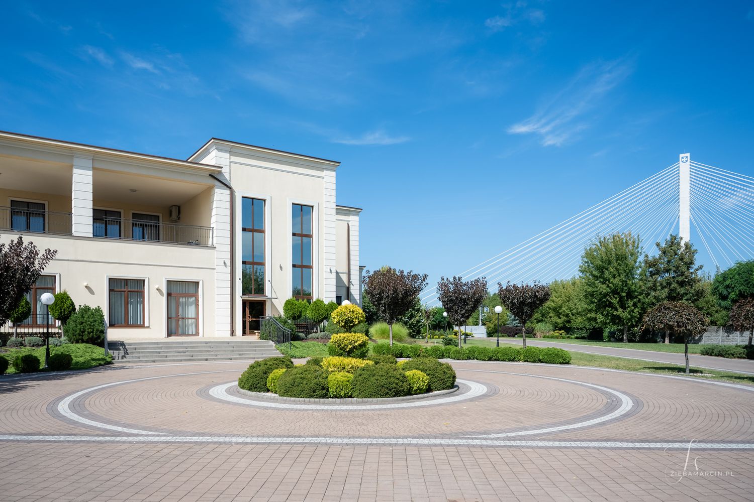 Naturalne zdjęcia ślubne, Sala weselna Alabaster w Rzeszowie