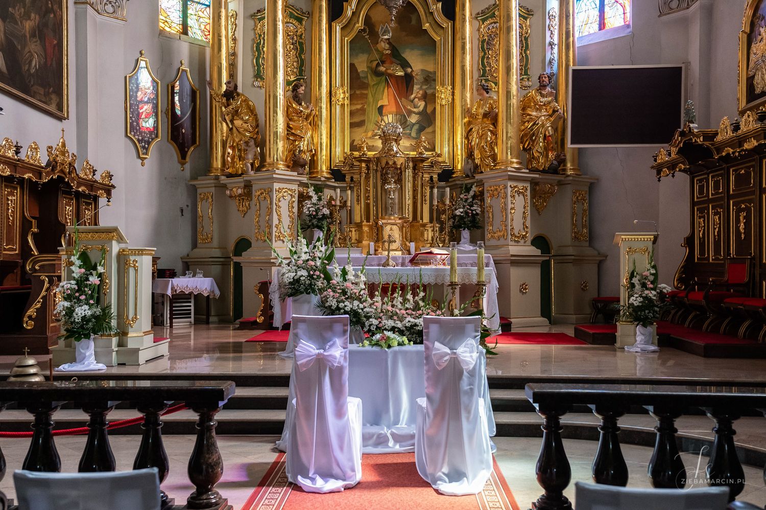 Dekoracje w Bazylice św. Mikołaja, fotografia ślubna Bochnia