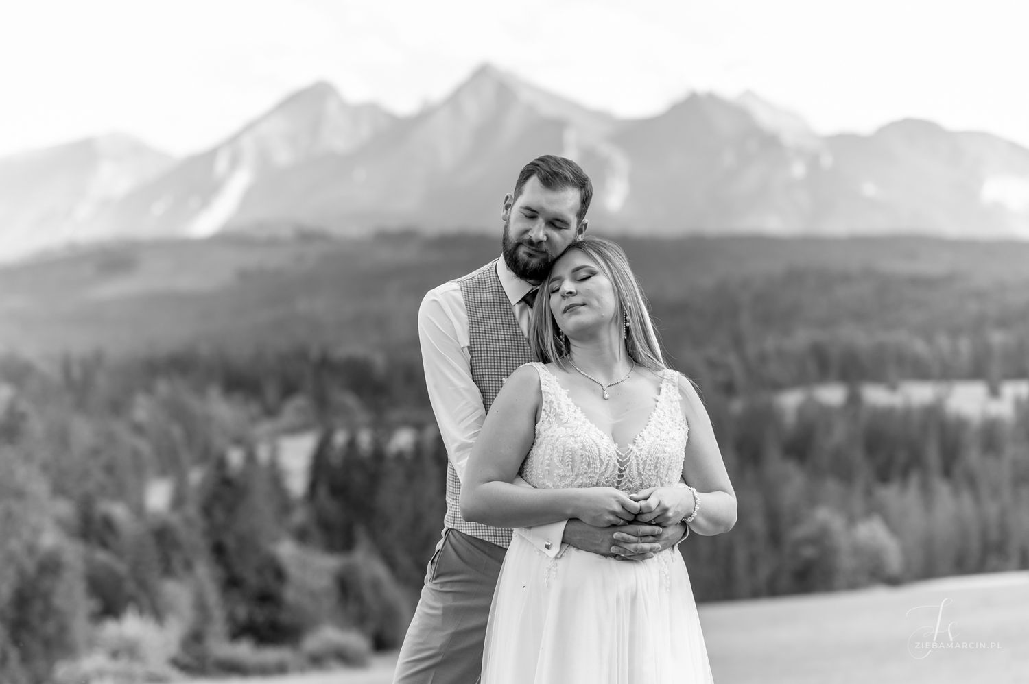 Romantyczna sesja ślubna z widokiem na Tatry, fotograf ślubny Zakopane