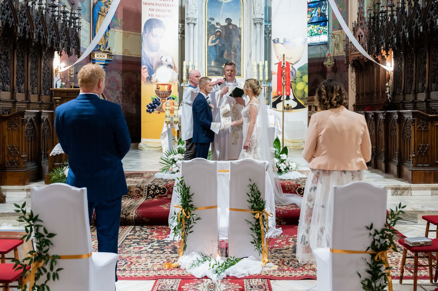 Emocje w czasie ceremonii i składania przysięgi, fotograf ślubny Pilzno