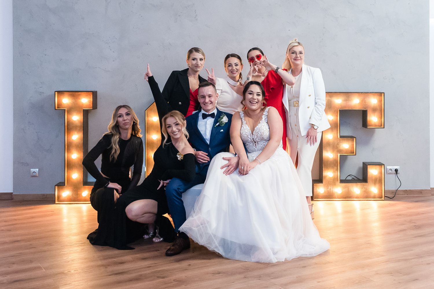 Szybkie zdjęcia ślubne z najbliższymi, z rodziną, zdjęcia grupowe, fotograf ślubny Krosno, sala weselna Dwa Serca Krosno
