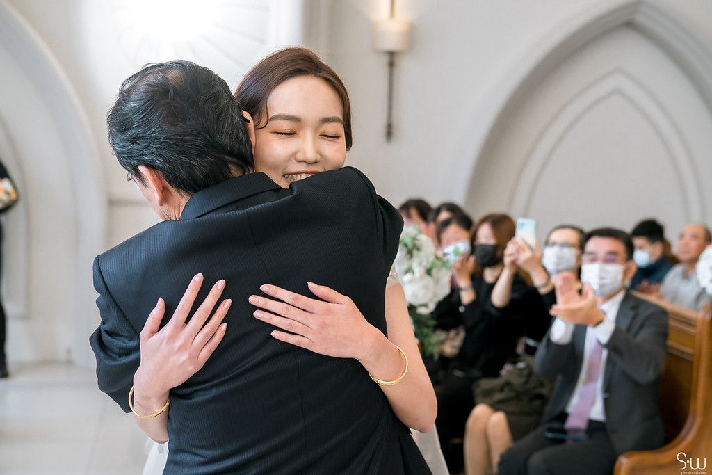 教堂證婚 教堂婚禮 戶外證婚 證婚 證婚儀式  婚禮攝影 婚紗攝影 婚禮攝影師 婚紗攝影師 婚禮攝影師推薦 婚紗攝影師推薦 台北攝影師 台灣攝影師 證婚 戶外證婚 文定 文定儀式 迎娶 訂結同天 結婚照 活動紀錄 人像寫真 專業形象照 韓式證件照 法式復古 法式復古婚紗 美式婚紗