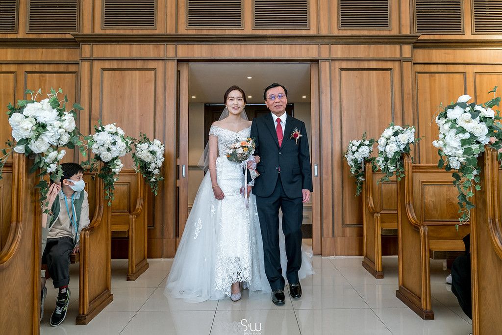 教堂證婚 教堂婚禮 戶外證婚 證婚 證婚儀式  婚禮攝影 婚紗攝影 婚禮攝影師 婚紗攝影師 婚禮攝影師推薦 婚紗攝影師推薦 台北攝影師 台灣攝影師 證婚 戶外證婚 文定 文定儀式 迎娶 訂結同天 結婚照 活動紀錄 人像寫真 專業形象照 韓式證件照 法式復古 法式復古婚紗 美式婚紗