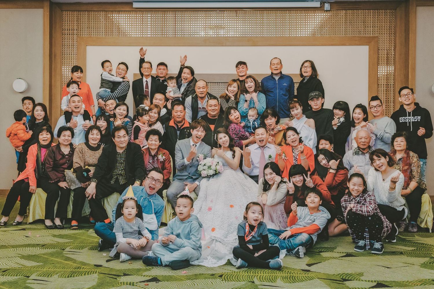 教堂證婚 教堂婚禮 戶外證婚 證婚 證婚儀式  婚禮攝影 婚紗攝影 婚禮攝影師 婚紗攝影師 婚禮攝影師推薦 婚紗攝影師推薦 台北攝影師 台灣攝影師 證婚 戶外證婚 文定 文定儀式 迎娶 訂結同天 結婚照 活動紀錄 人像寫真 專業形象照 韓式證件照 法式復古 法式復古婚紗 美式婚紗