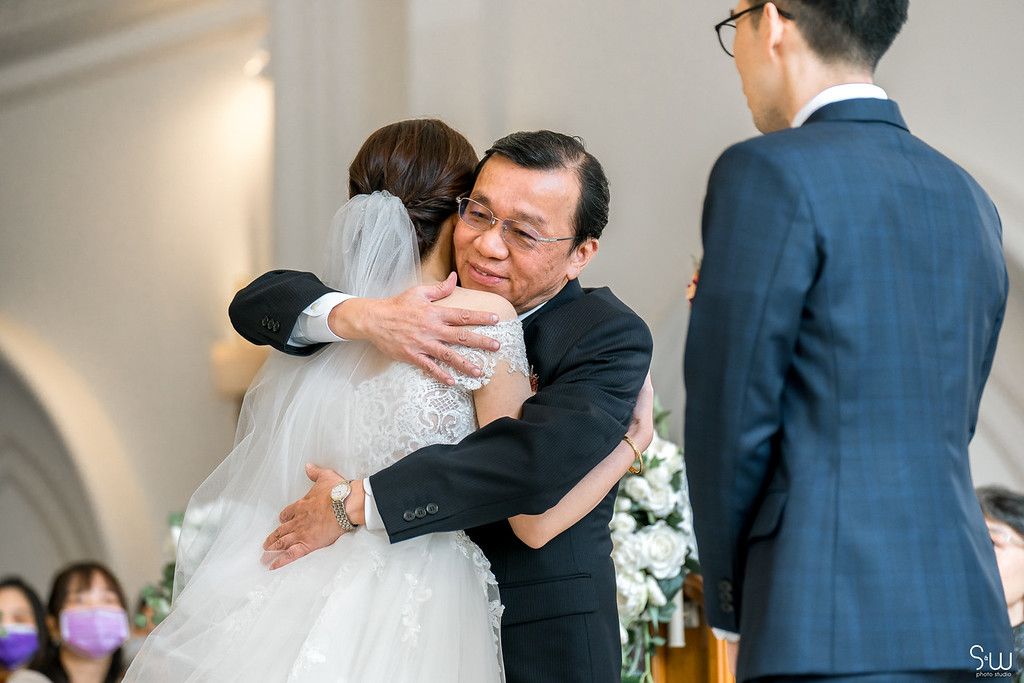教堂證婚 教堂婚禮 戶外證婚 證婚 證婚儀式  婚禮攝影 婚紗攝影 婚禮攝影師 婚紗攝影師 婚禮攝影師推薦 婚紗攝影師推薦 台北攝影師 台灣攝影師 證婚 戶外證婚 文定 文定儀式 迎娶 訂結同天 結婚照 活動紀錄 人像寫真 專業形象照 韓式證件照 法式復古 法式復古婚紗 美式婚紗