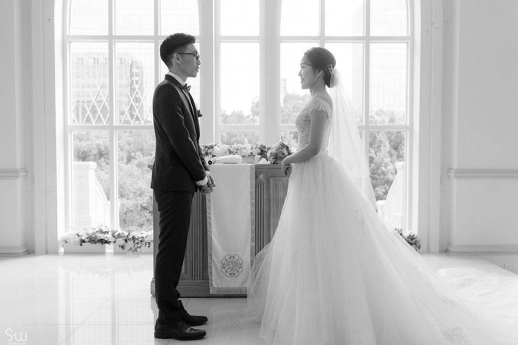 教堂證婚 教堂婚禮 戶外證婚 證婚 證婚儀式  婚禮攝影 婚紗攝影 婚禮攝影師 婚紗攝影師 婚禮攝影師推薦 婚紗攝影師推薦 台北攝影師 台灣攝影師 證婚 戶外證婚 文定 文定儀式 迎娶 訂結同天 結婚照 活動紀錄 人像寫真 專業形象照 韓式證件照 法式復古 法式復古婚紗 美式婚紗