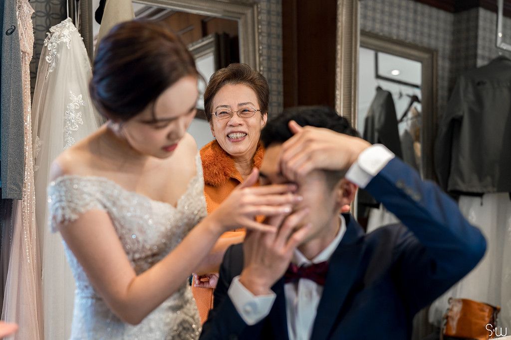 教堂證婚 教堂婚禮 戶外證婚 證婚 證婚儀式  婚禮攝影 婚紗攝影 婚禮攝影師 婚紗攝影師 婚禮攝影師推薦 婚紗攝影師推薦 台北攝影師 台灣攝影師 證婚 戶外證婚 文定 文定儀式 迎娶 訂結同天 結婚照 活動紀錄 人像寫真 專業形象照 韓式證件照 法式復古 法式復古婚紗 美式婚紗