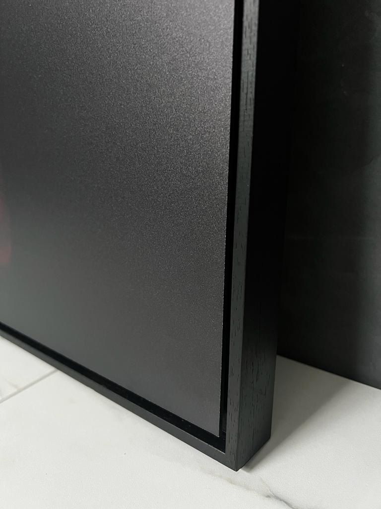 Detailfoto van modern fotoalbum op marmeren vloer, luxe fotografie producten van fotograaf in Vught Brabant