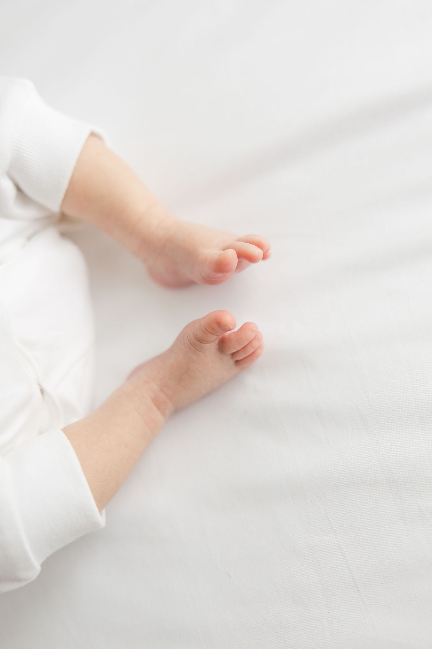 Harbor Point Newborn Photographer | Stamford, CT Newborn Photography | Fairfield County Newborn Photography | Tiny baby feet