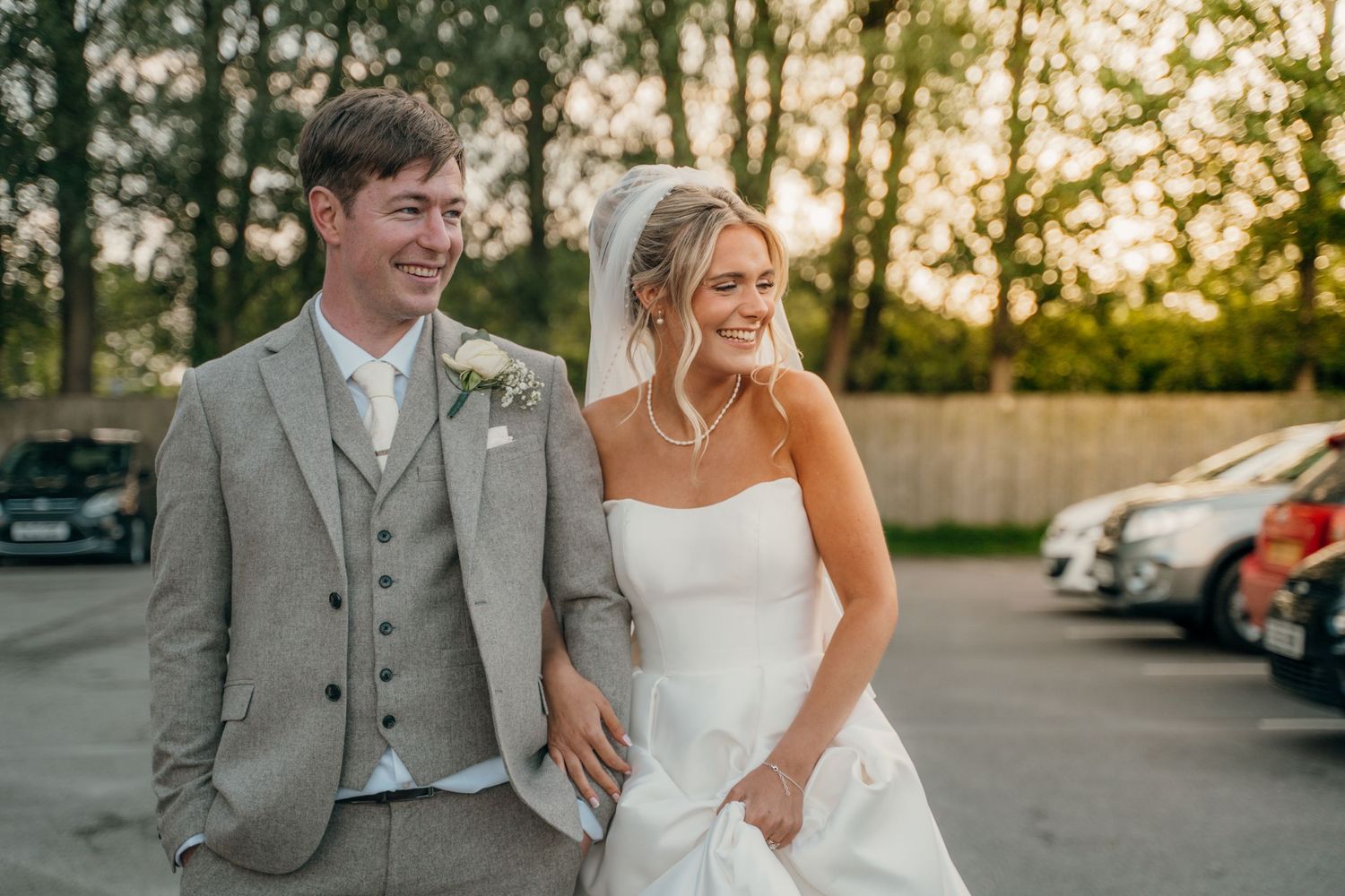 Bride & groom walking into the evening reception at the gardeners country inn, captured by Hull wedding photographer