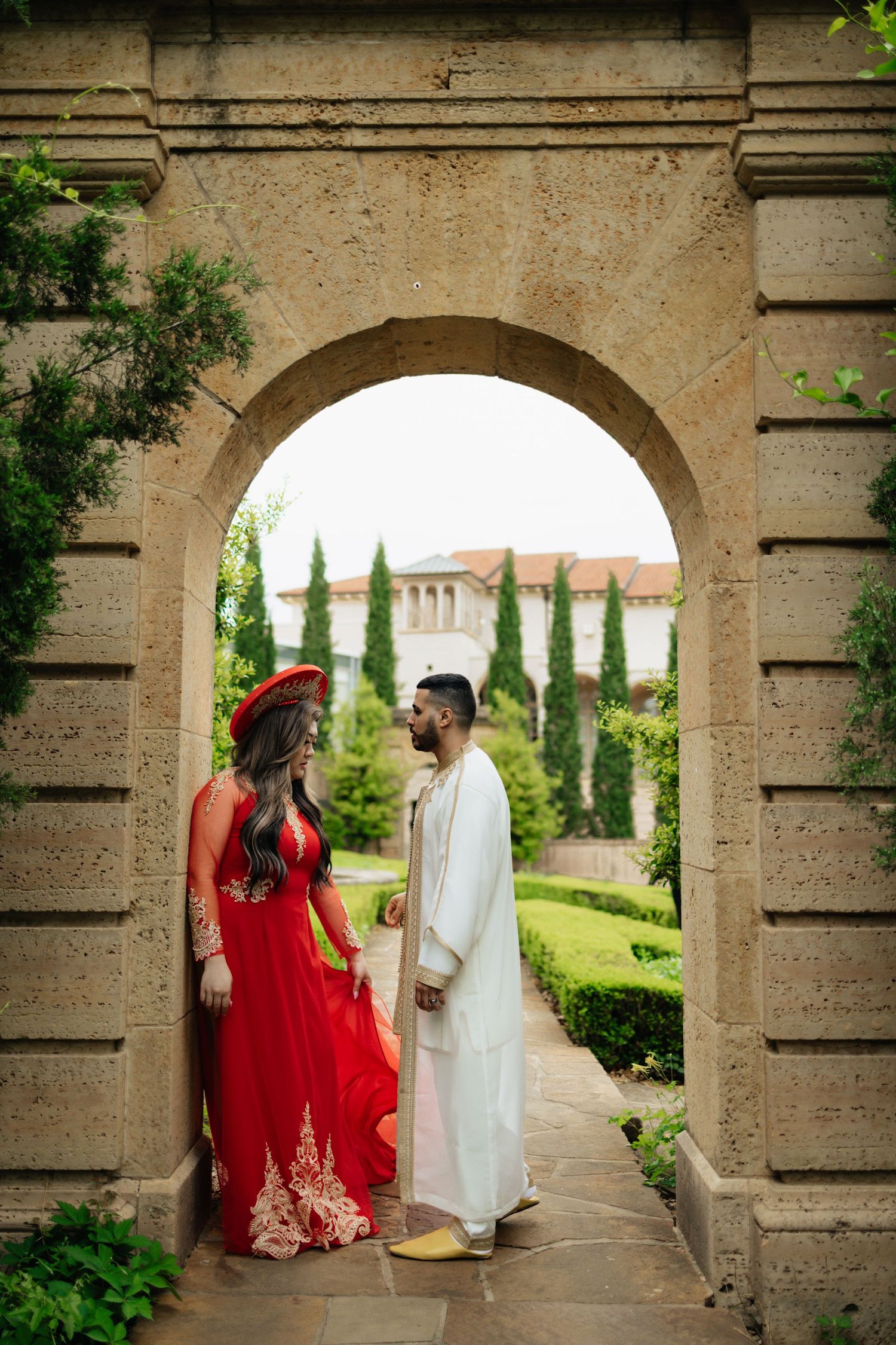 Italy inspired wedding. Engagement session in nature inspired by love and weddings. Philbrook museum of art in tulsa, oklahoma. bride to be.