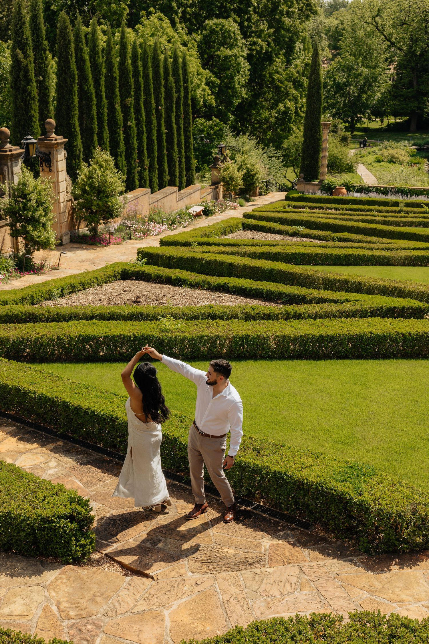 Greenery garden feels. Engagement session in nature inspired by love and weddings. Philbrook museum of art in tulsa, oklahoma. bride to be.