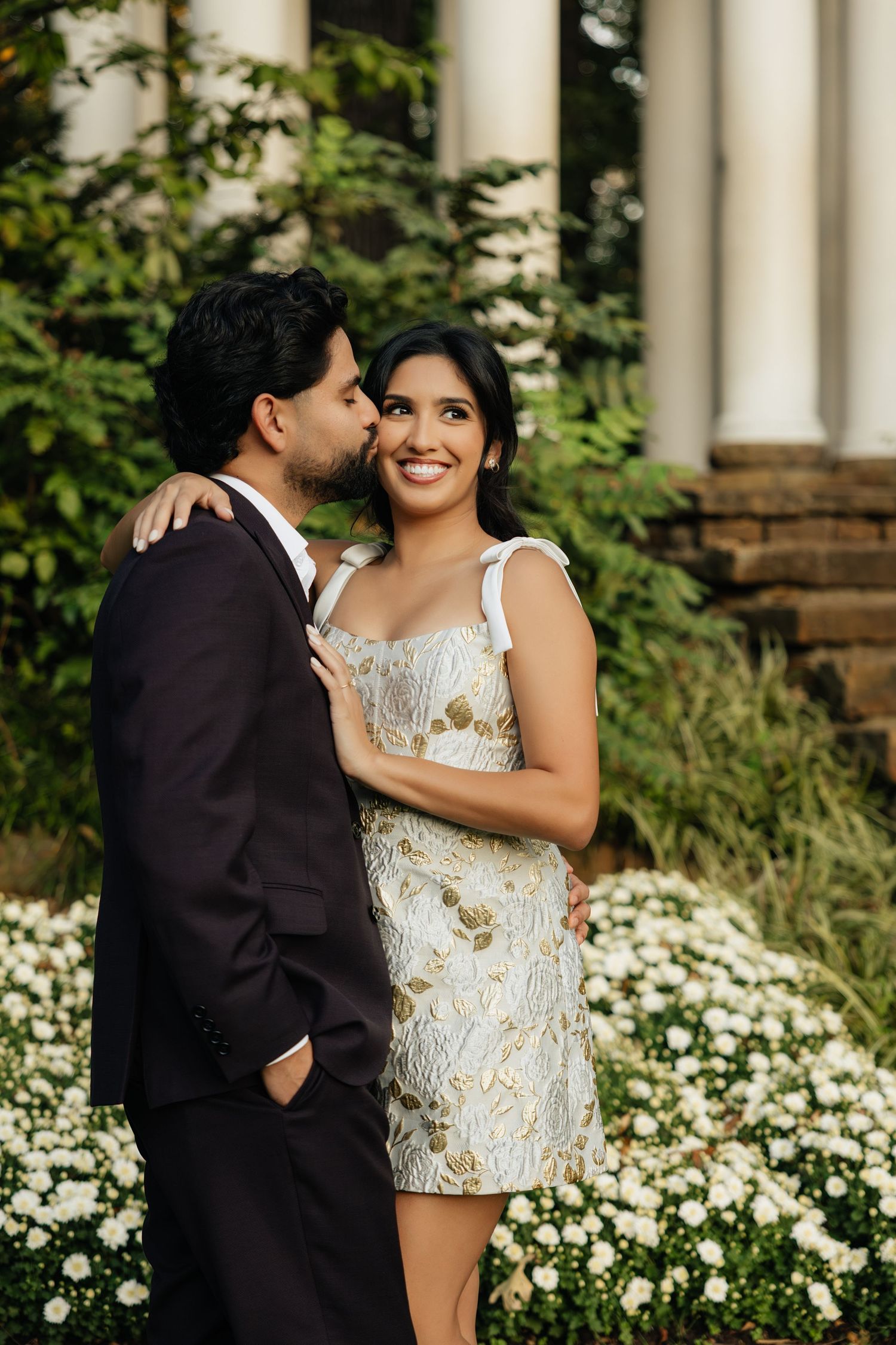 Hacienda inspired wedding. Engagement session in nature inspired by love and weddings. Philbrook museum of art in tulsa, oklahoma. Amor.