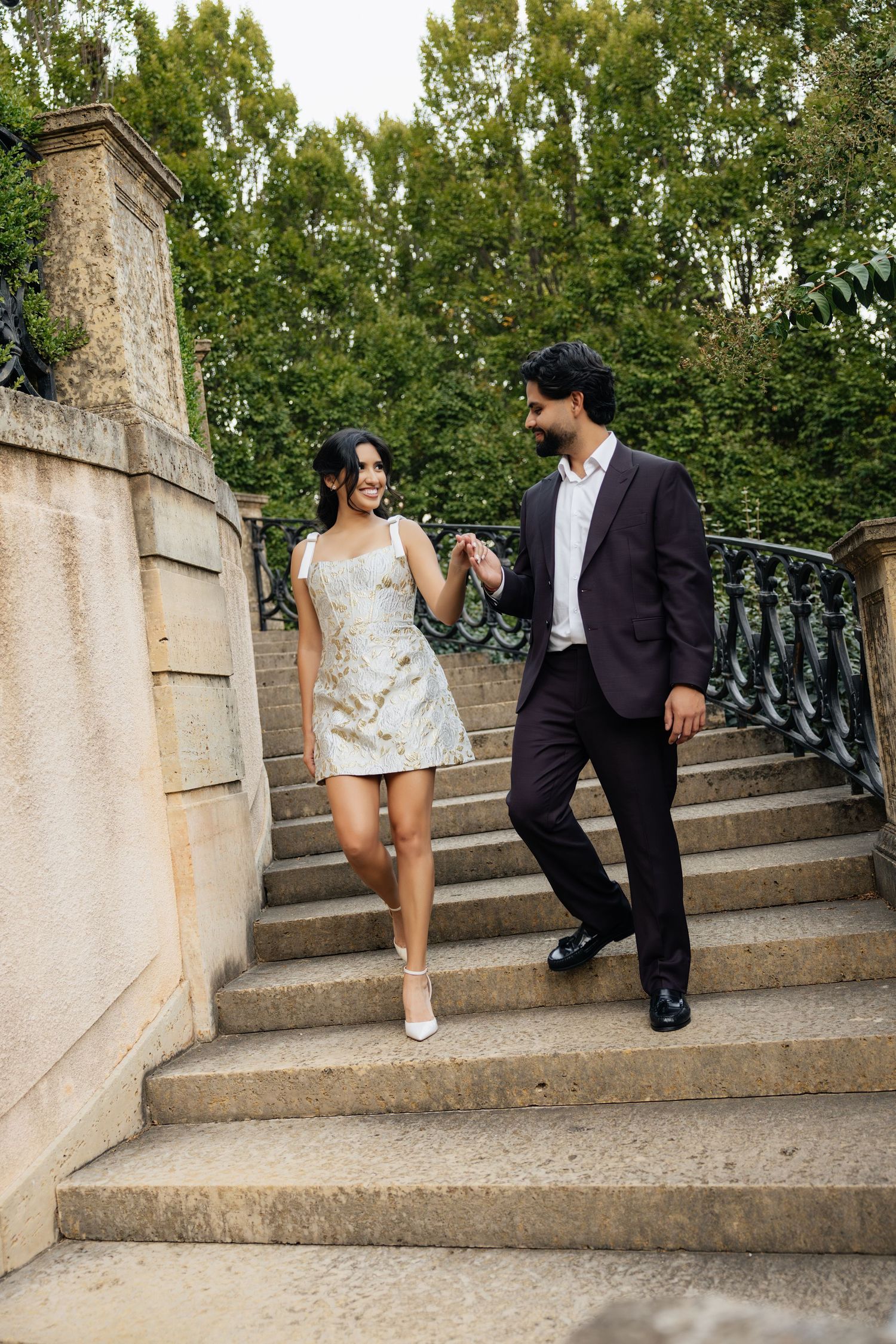 Hacienda inspired wedding. Engagement session in nature inspired by love and weddings. Philbrook museum of art in tulsa, oklahoma. Amor.