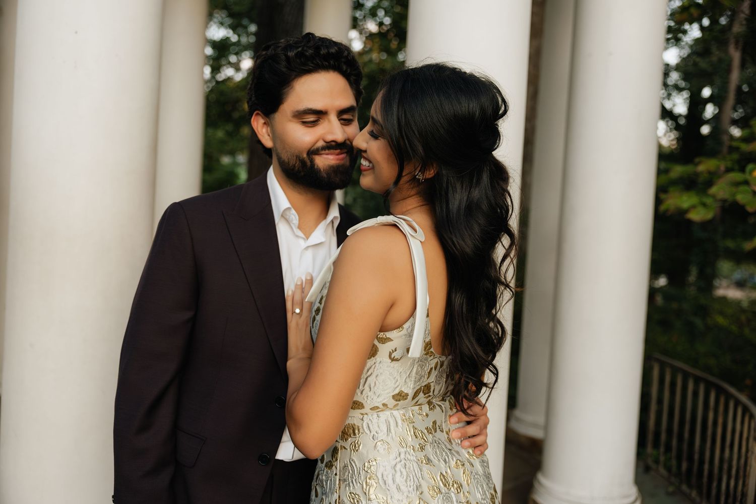 Hacienda inspired wedding. Engagement session in nature inspired by love and weddings. Philbrook museum of art in tulsa, oklahoma. Amor.
