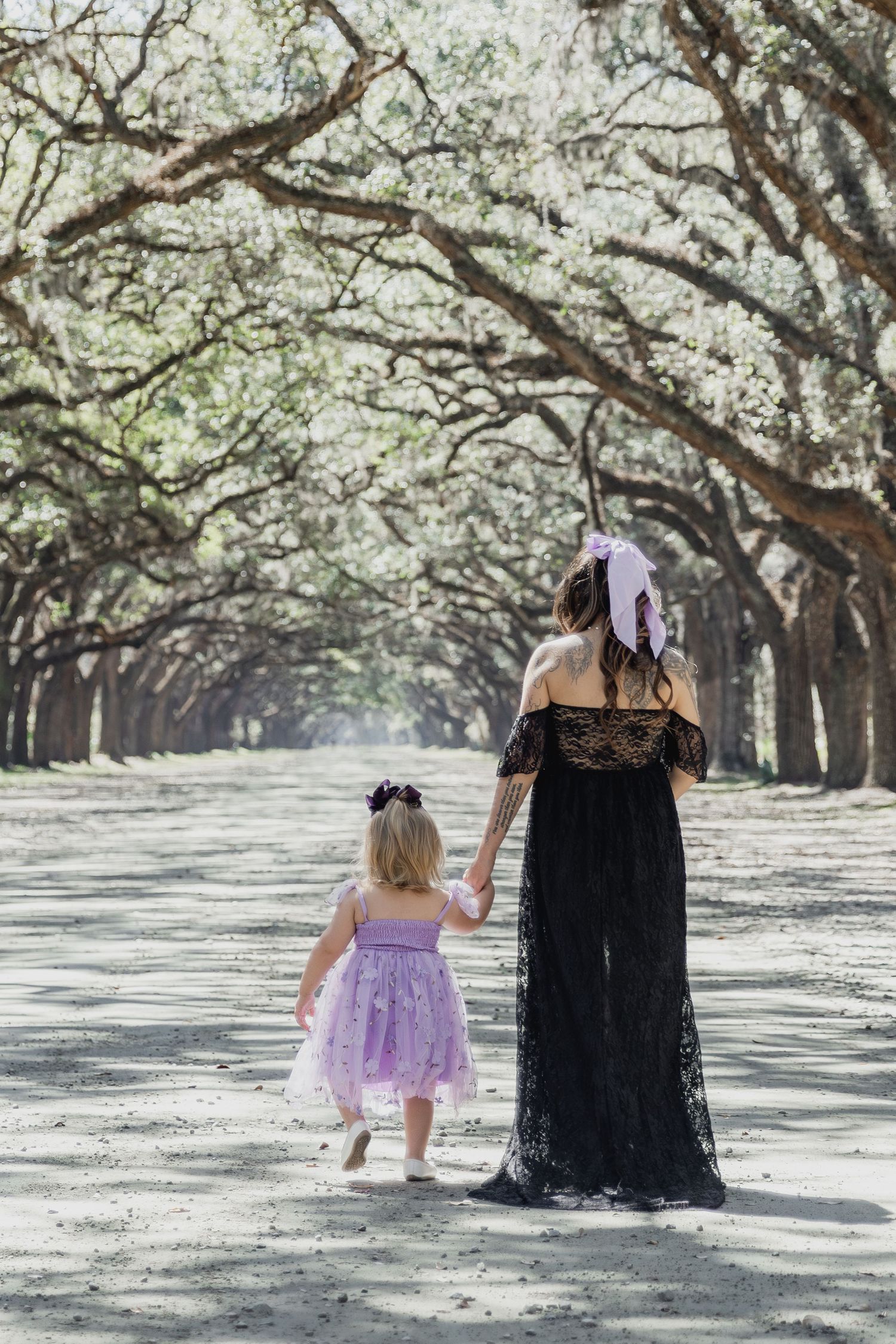 Maternity session at Wormsloe Plantation in Savannah, GA.