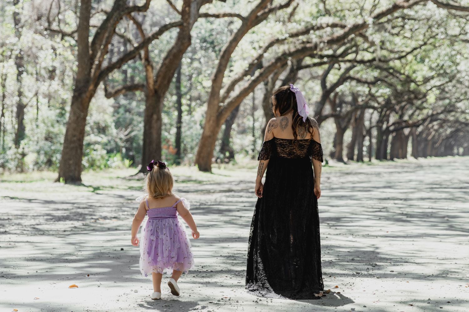 Maternity session at Wormsloe Plantation in Savannah, GA.