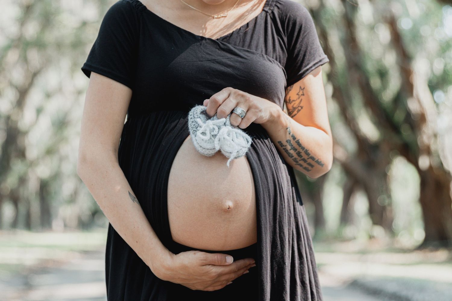 Maternity session at Wormsloe Plantation in Savannah, GA.