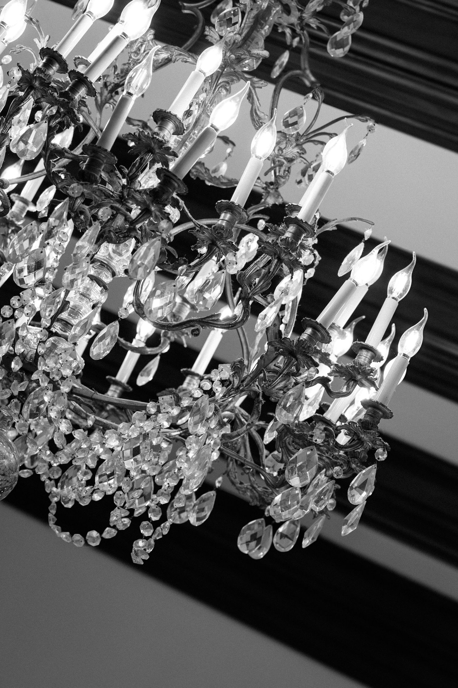 Editorial bridal photos at Laurel Hall in Indianapolis, Indiana.
