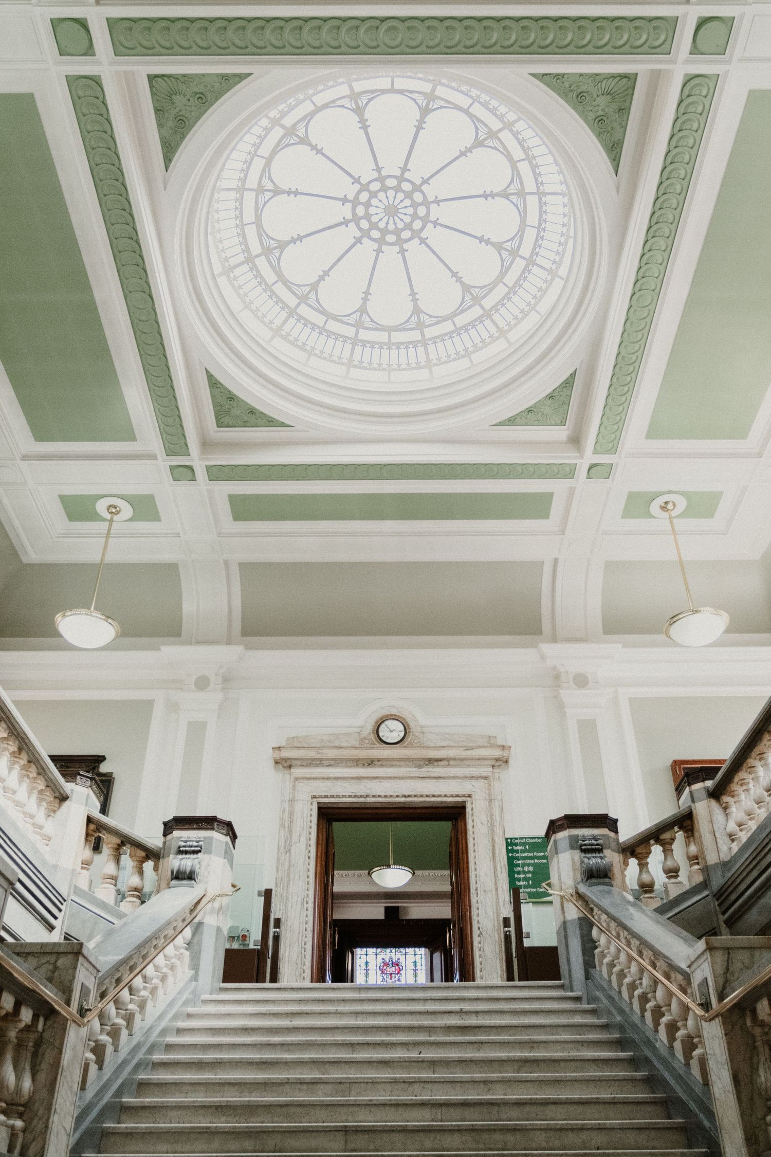 Islington Town Hall wedding photographer
registry office wedding London
Islington wedding ceremony
small London wedding photographer