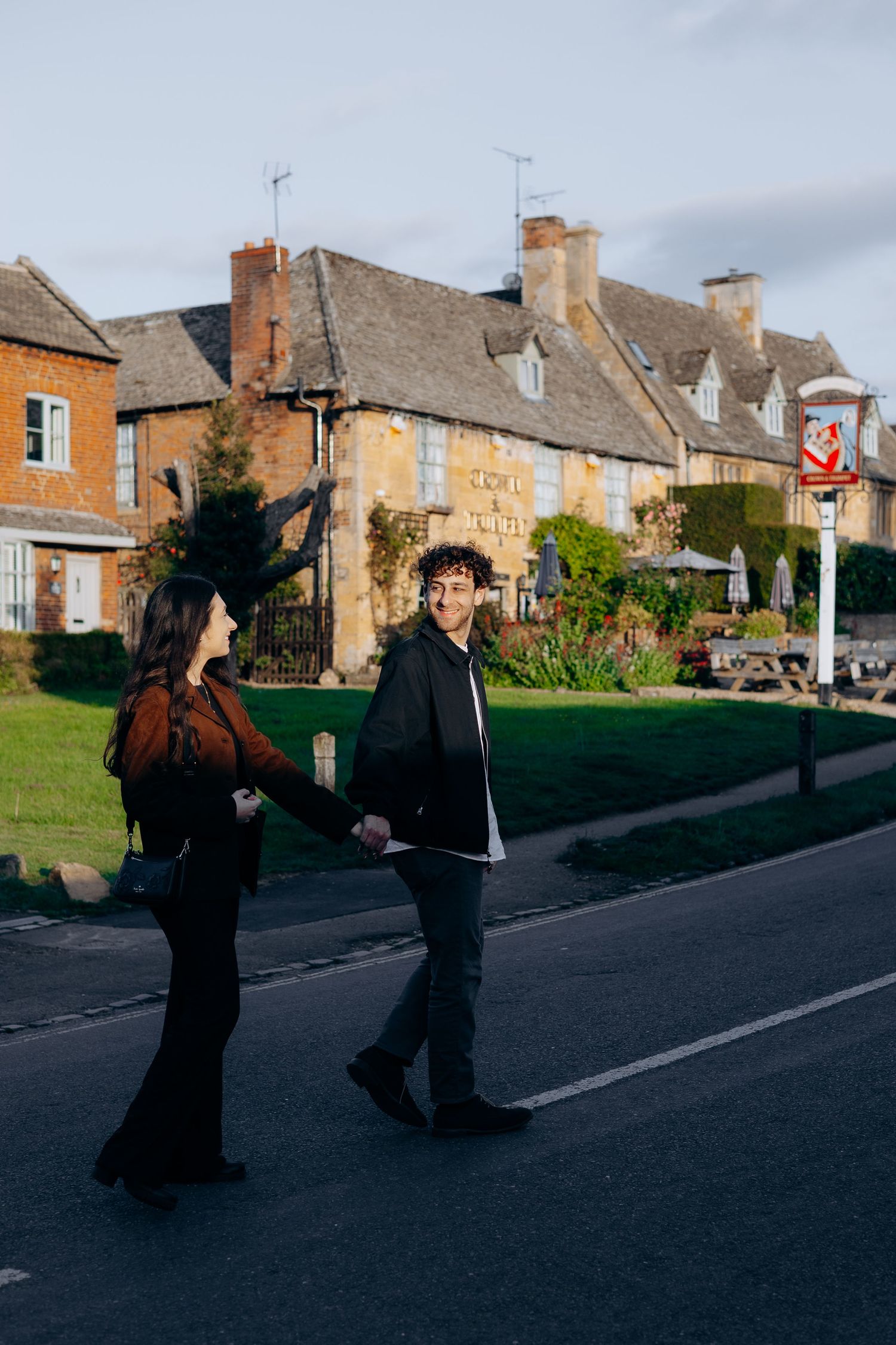 Cotswolds proposal photographer capturing authentic reactions.